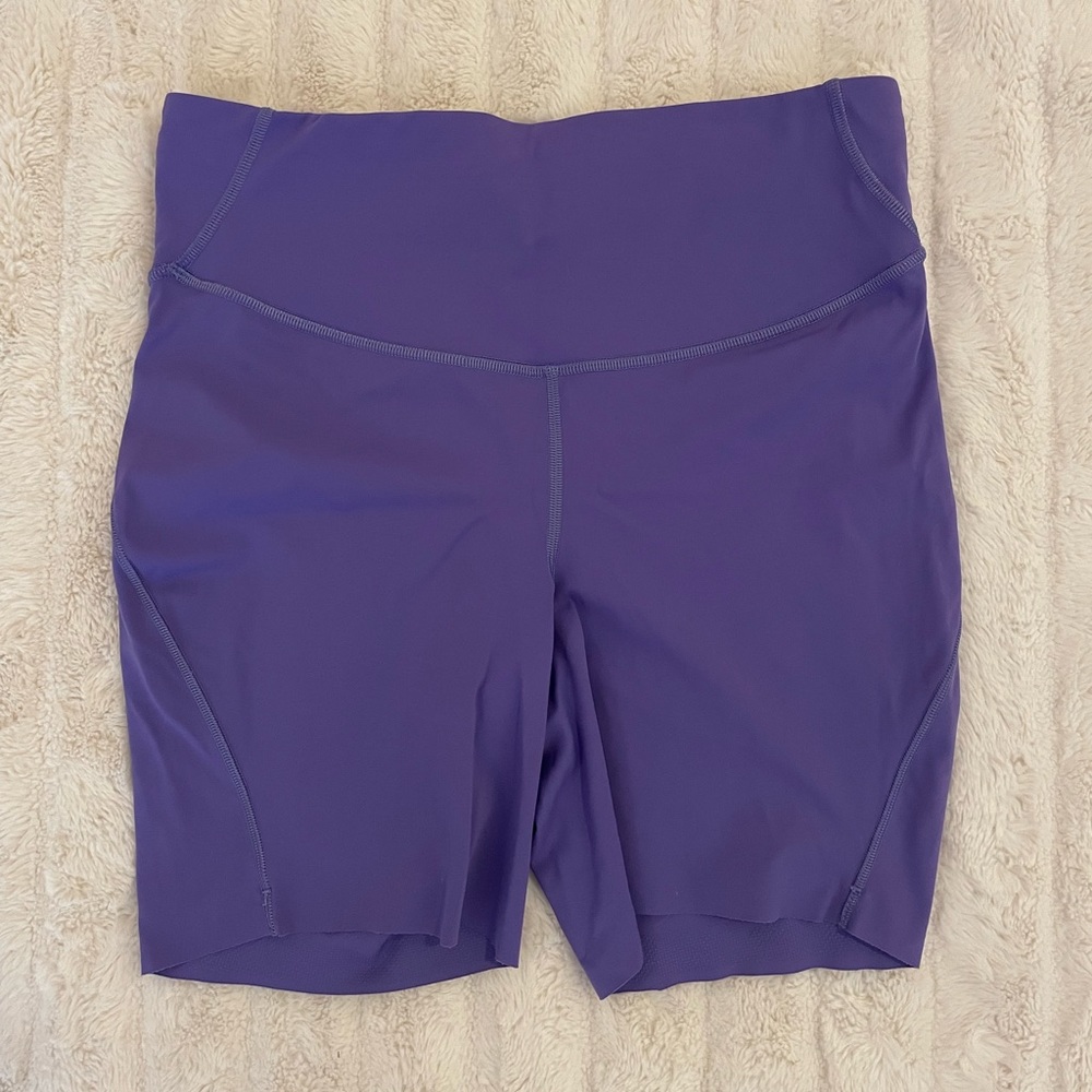 Lululemon Base Pace HR Short 6" size 8